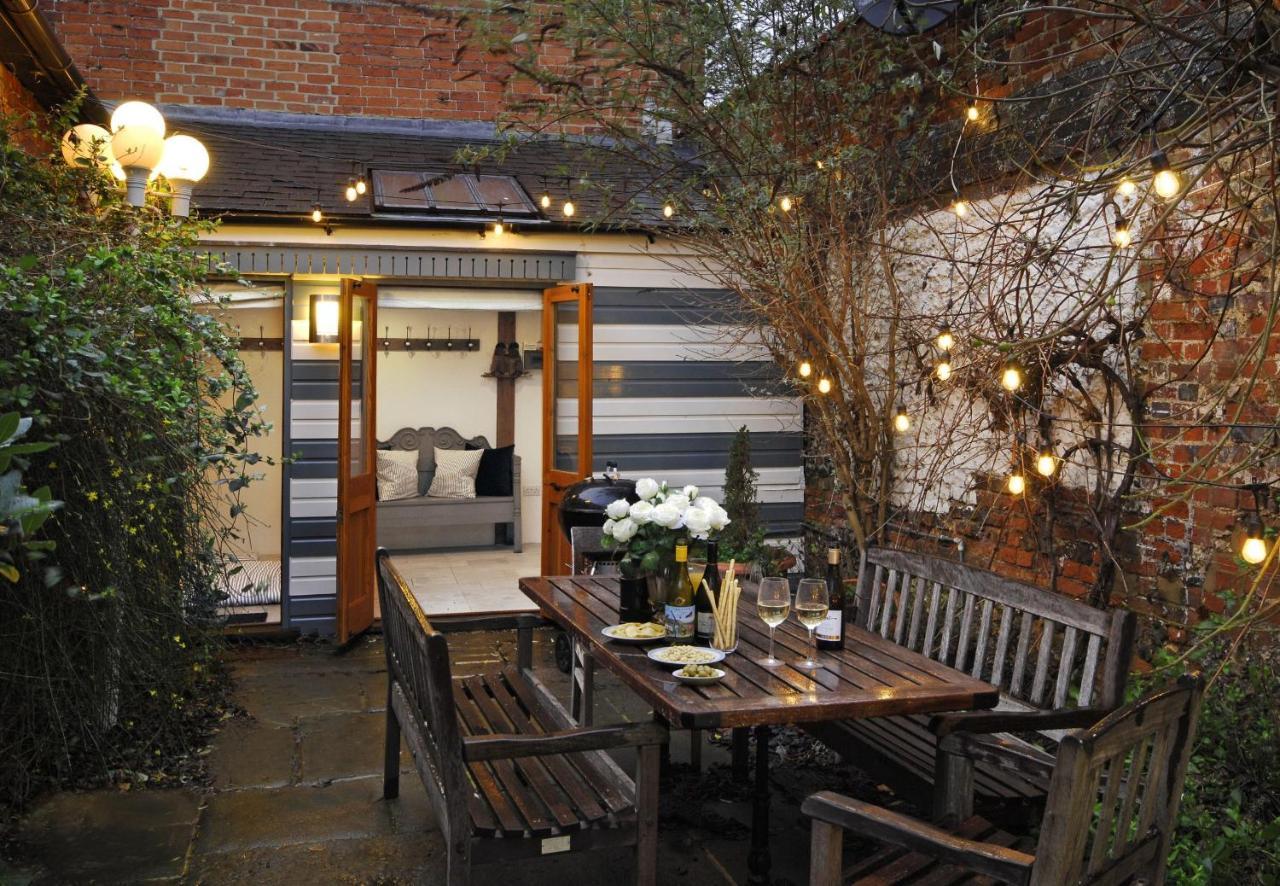 Dolls House - Luxury Townhouse *Sleeps 10* Villa Henley-on-Thames Bagian luar foto