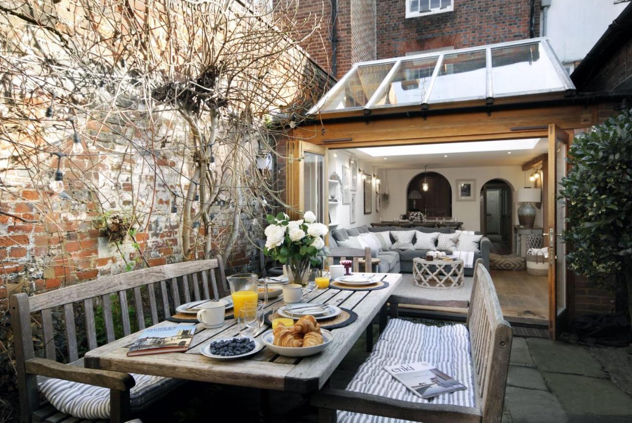 Dolls House - Luxury Townhouse *Sleeps 10* Villa Henley-on-Thames Bagian luar foto
