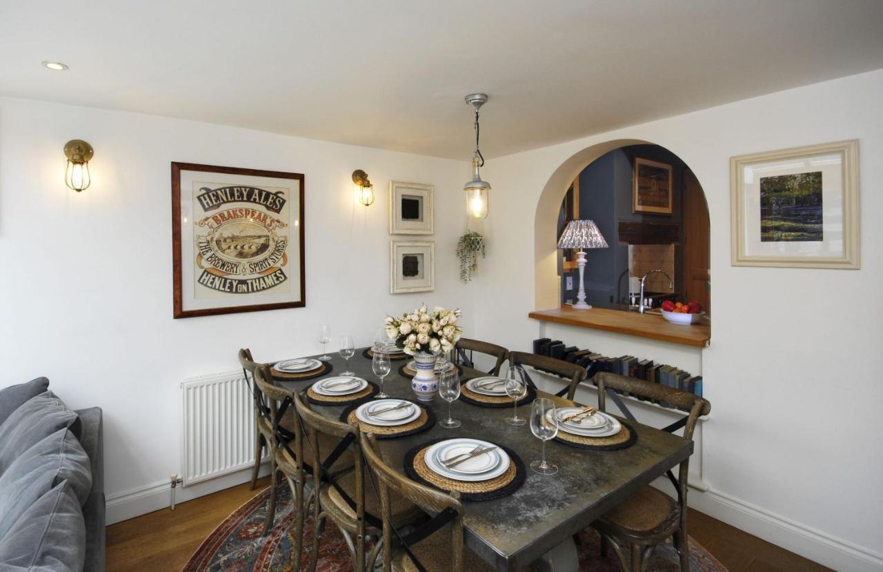 Dolls House - Luxury Townhouse *Sleeps 10* Villa Henley-on-Thames Bagian luar foto