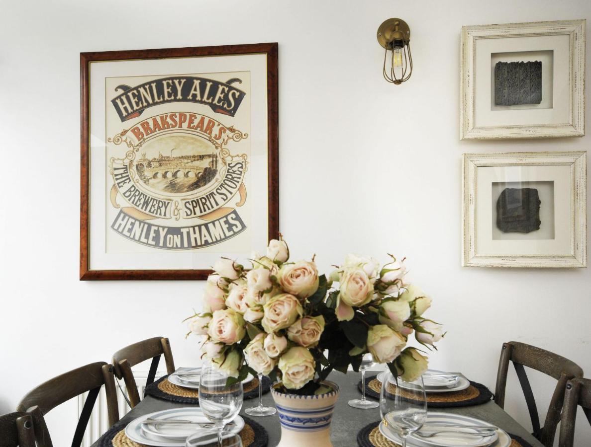 Dolls House - Luxury Townhouse *Sleeps 10* Villa Henley-on-Thames Bagian luar foto