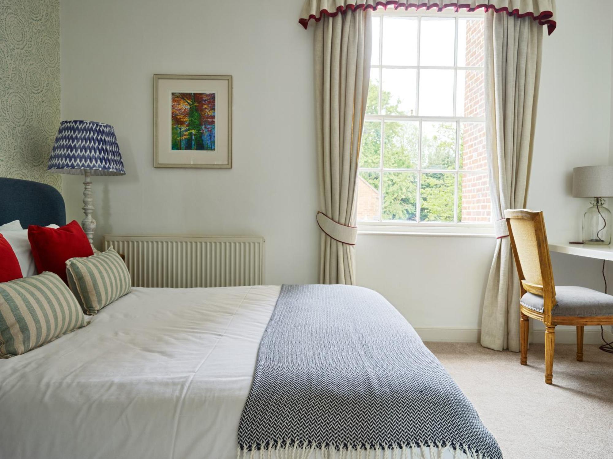 Dolls House - Luxury Townhouse *Sleeps 10* Villa Henley-on-Thames Bagian luar foto