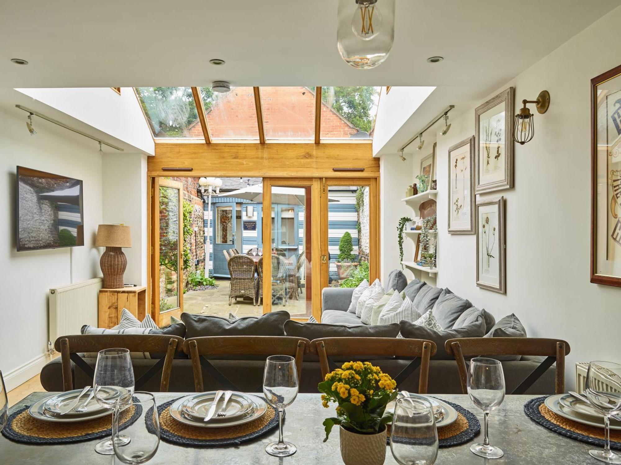 Dolls House - Luxury Townhouse *Sleeps 10* Villa Henley-on-Thames Bagian luar foto